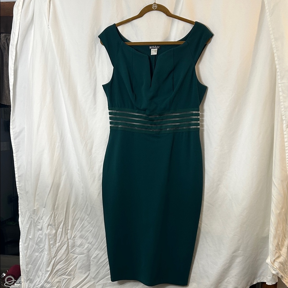 VENUS Dark Green Midi Dress - Picture 3 of 11